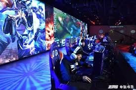 2017 赛季：太空人队斯普林格在总决赛连续四场击出本垒打，追平纪录